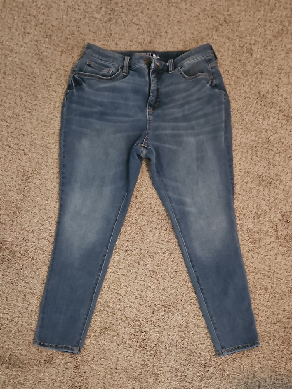 Time and Tru Women's Skinny Jeans in Medium Blue Wash